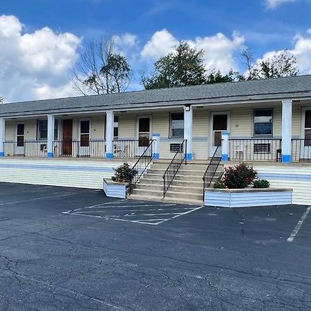 Budget Host Inn New Berlinville Exterior foto
