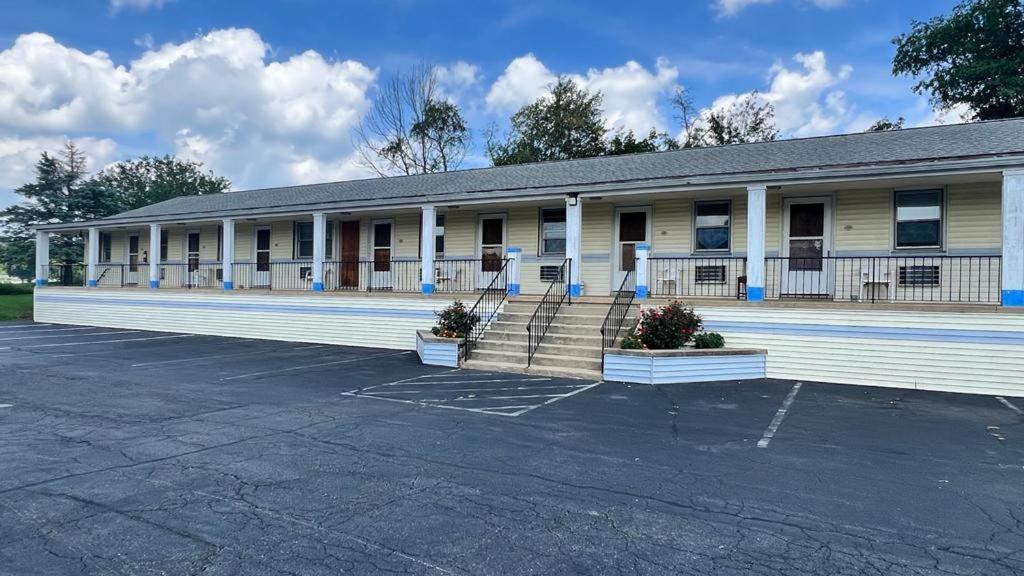 Budget Host Inn New Berlinville Exterior foto