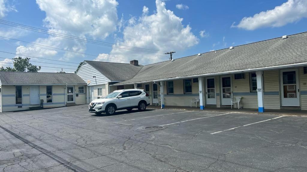 Budget Host Inn New Berlinville Exterior foto