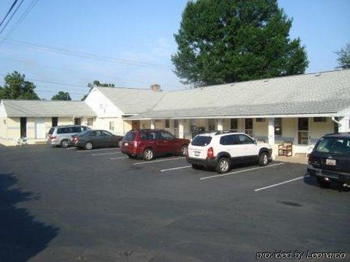Budget Host Inn New Berlinville Exterior foto