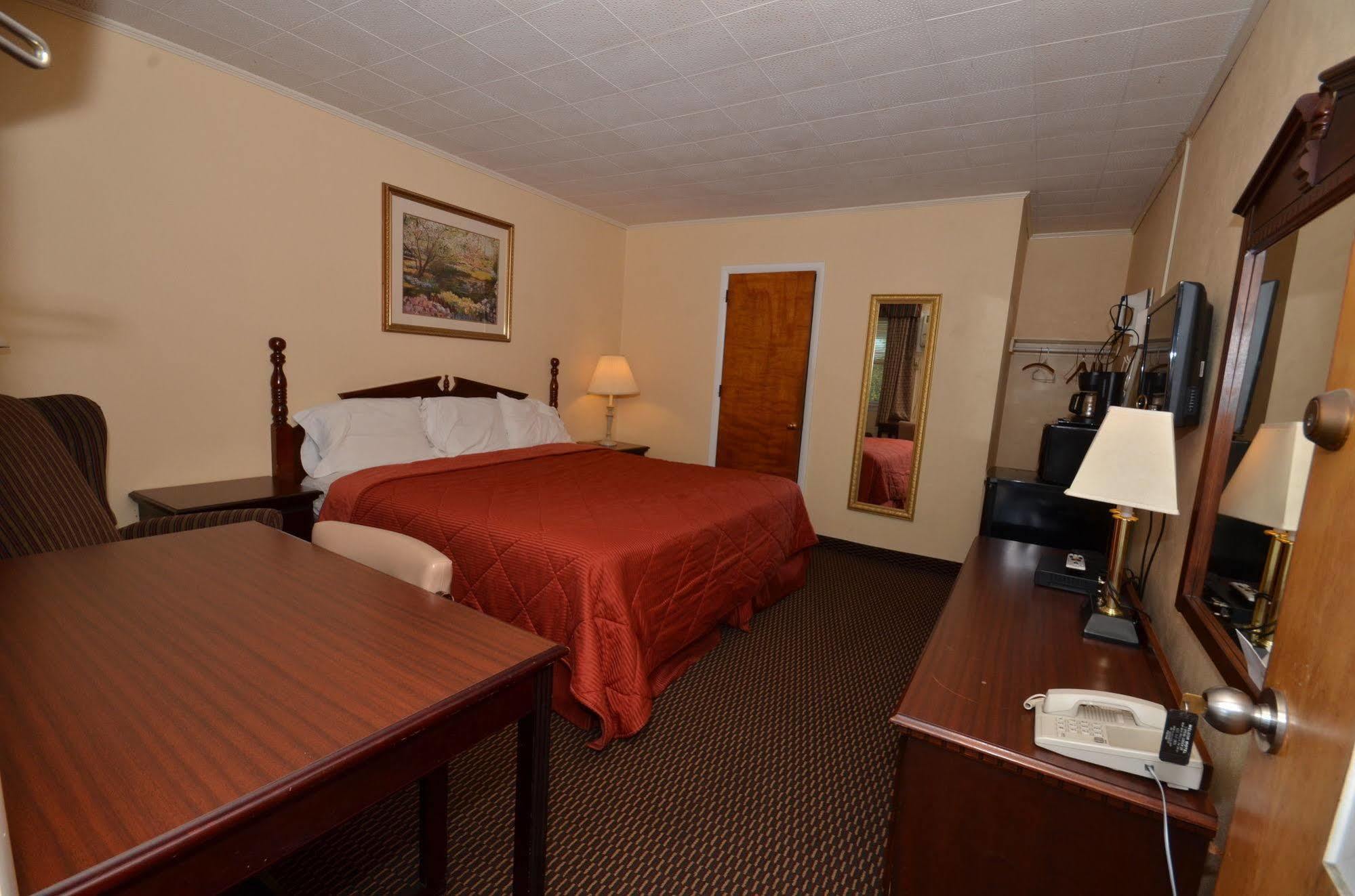 Budget Host Inn New Berlinville Exterior foto